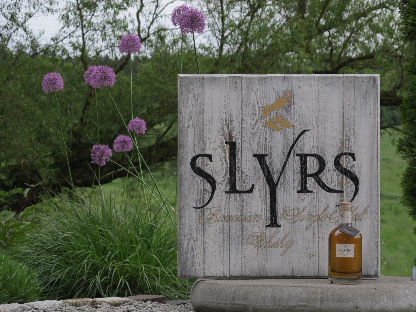 slyrs-kuenstler-whiskyschild